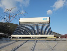 真空管式太陽熱温水器サナース