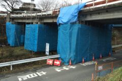道路橋梁長寿命化のための補強工事施工中イメージ